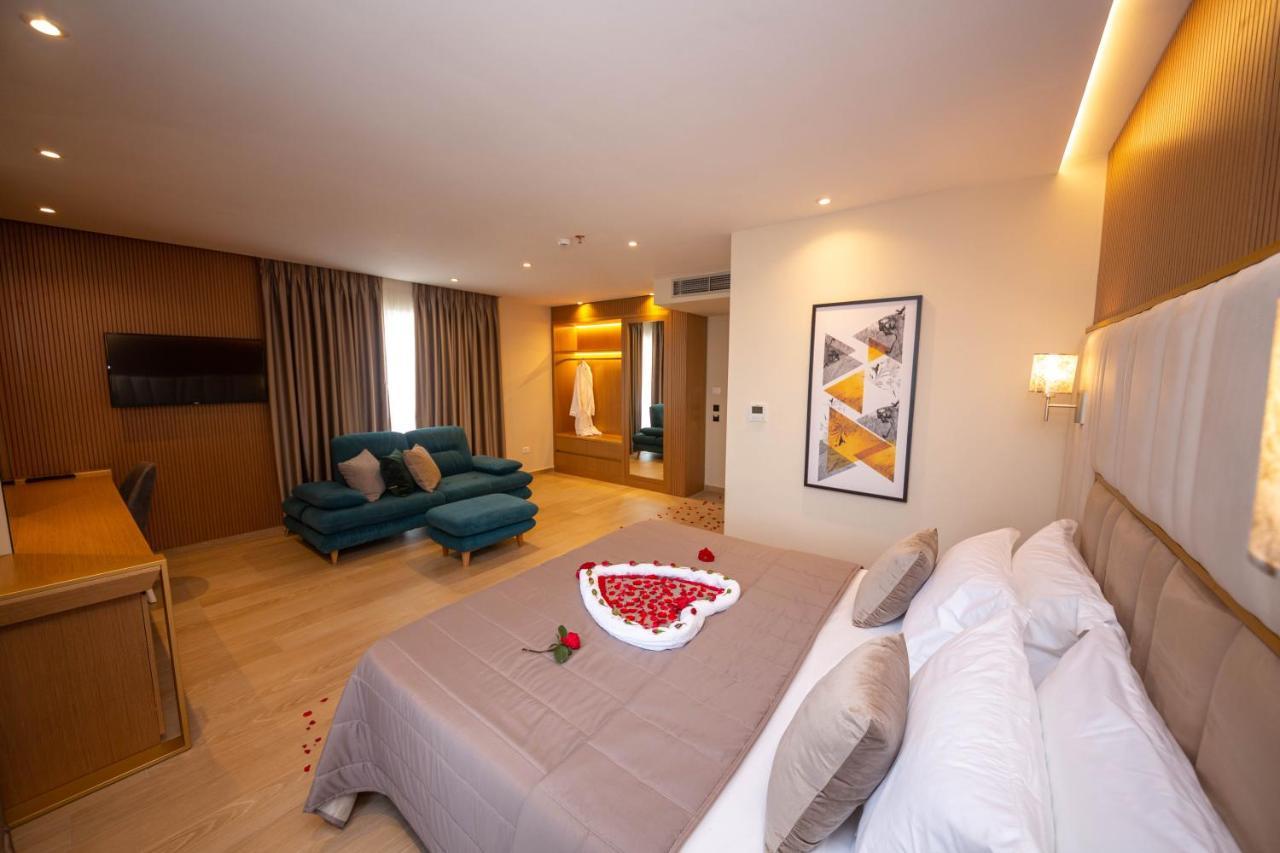 Merar Hotel Golem  Zewnętrze zdjęcie
