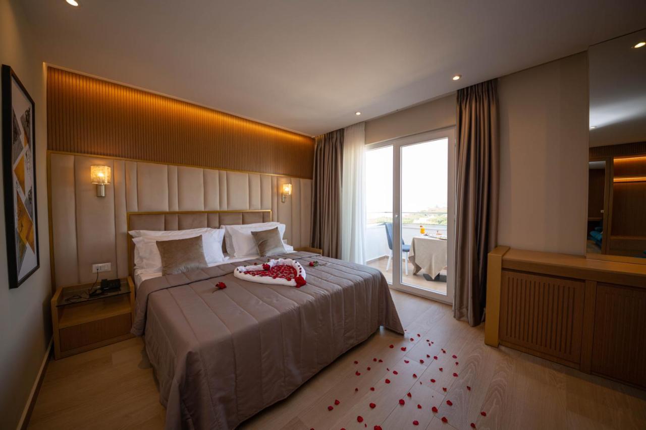 Merar Hotel Golem  Zewnętrze zdjęcie