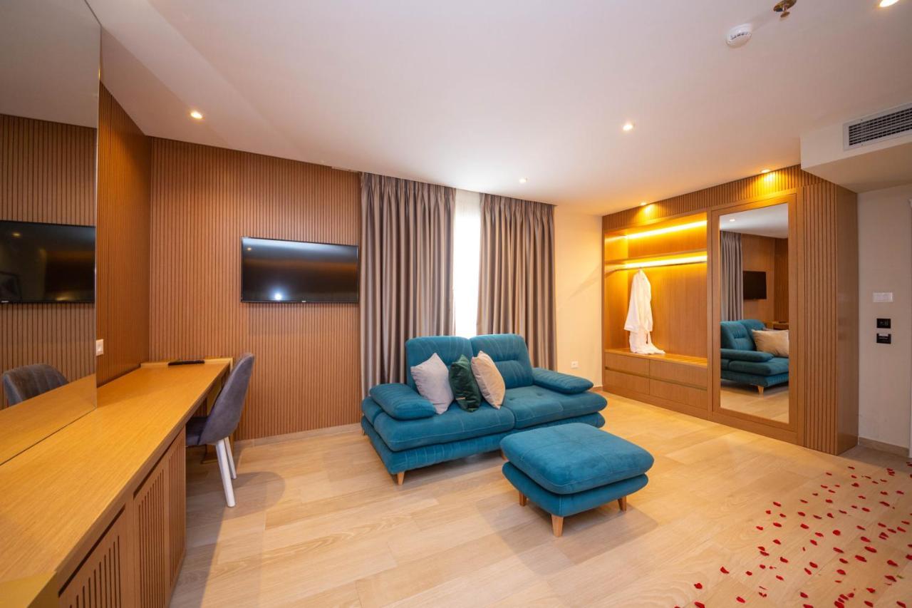 Merar Hotel Golem  Zewnętrze zdjęcie